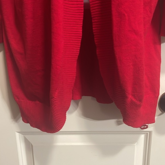 Red open front sweater size 1X NWT - Picture 4 of 9